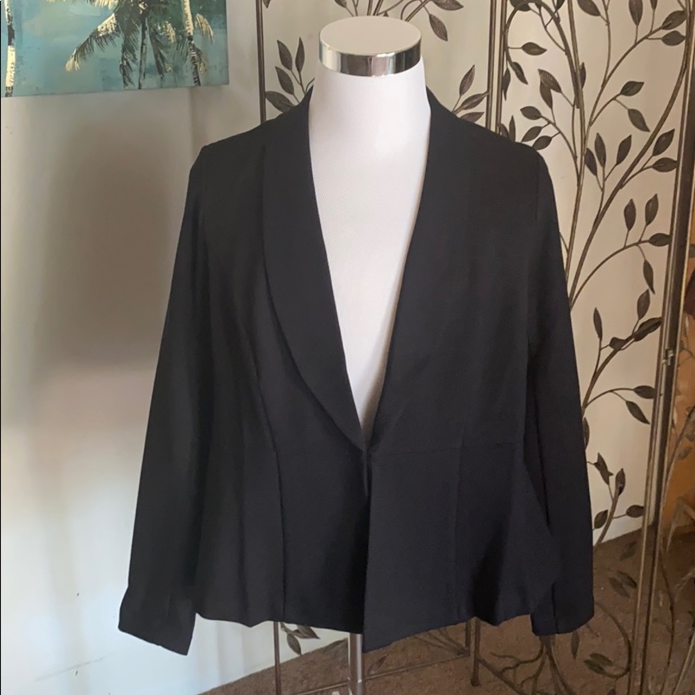 Torrid long sleeve peplum blazer